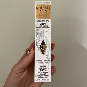 Charlotte Tilbury Beautiful Skin Foundation - color 3, neutral - new